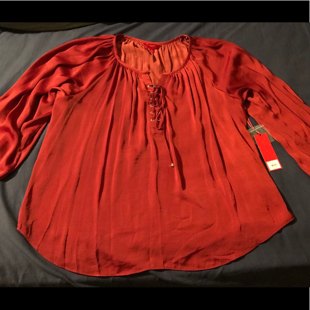 Jennifer Lopez’s blouse